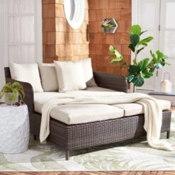 August Daybed - Outdoor - PAT2500 -Safavieh